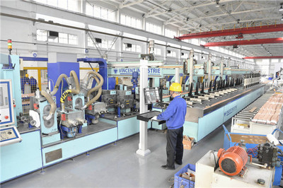 東方電機(jī)數(shù)字化車間通過(guò)驗(yàn)收，打造發(fā)電設(shè)備智能制造未來(lái)工廠